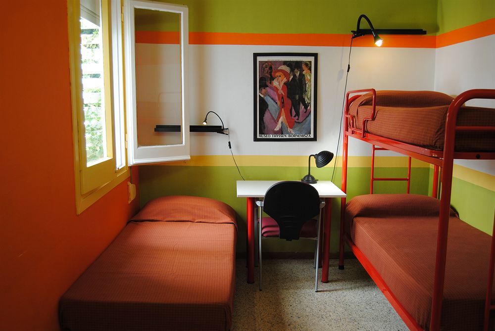 Auberge de jeunesse Studio Hostel *